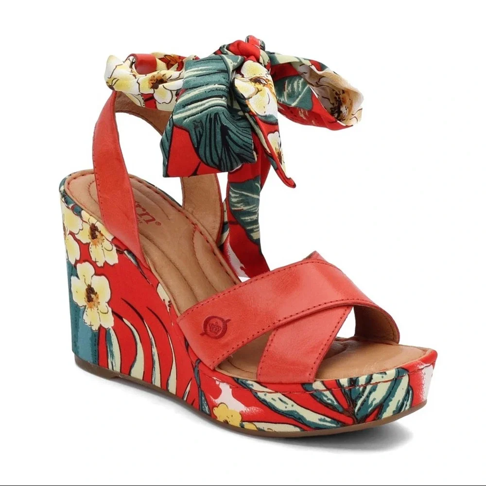 NEW Born Salton Sandals in Red sz 9 - Picture 1 of 14